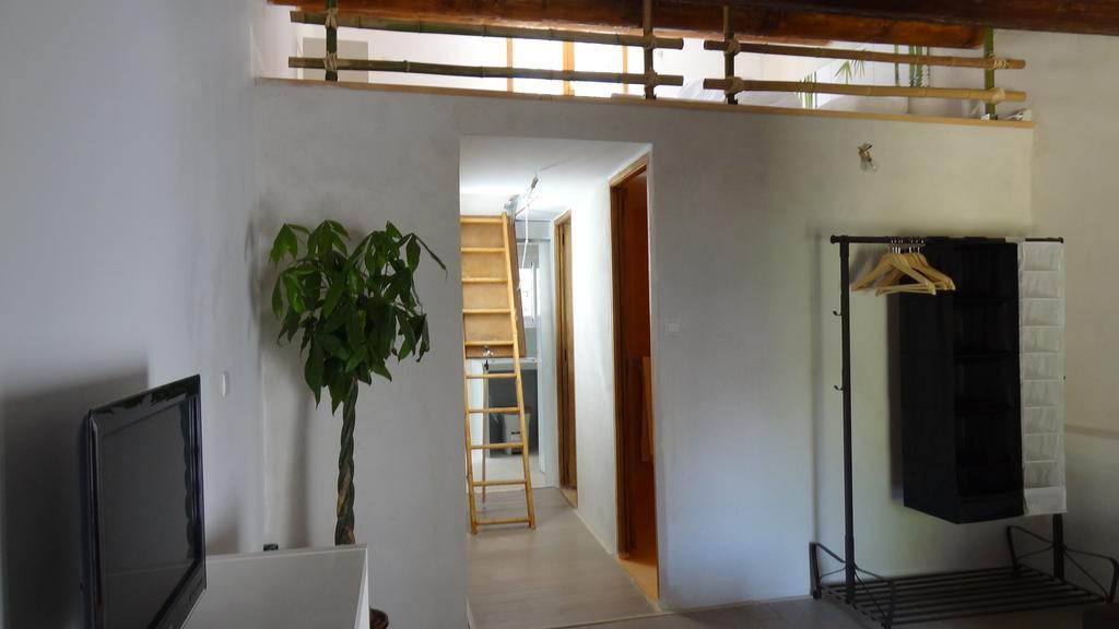 Appartement Avec Terrasse,Mezzanine,Patangآرْلْ الغرفة الصورة